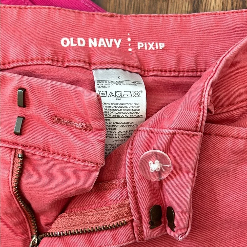 Old Navy Women's Shorts Bundle- Coral, Olive, Fuchsia - Picture 4 of 5